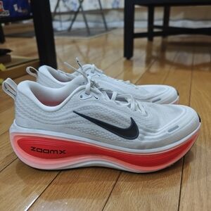 Nike Vomero Plus Men Size 8.5